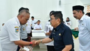 Penyerahan Surat Tugas, Ini Harapan Walikota Palopo