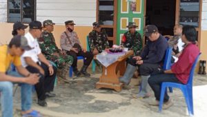 Antisipasi Gangguan Kamtibmas, Babinsa Koramil 1403-08 Limbong Berkoordinasi Bersama Kepolisian dan Perangkat Desa