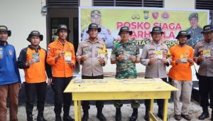 TNI-POLRI Resmikan Posko Siaga Karhutla di Polsubsektor Wara Barat