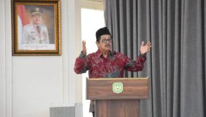 Buka Seminar dan Workshop PPNI Palopo, Ilham Hamid : Kehadiran Perawat Akan Lebih Baik