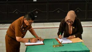 DPRD Palopo Bersama Walikota Tetapkan Dua Rancangan Peraturan Daerah