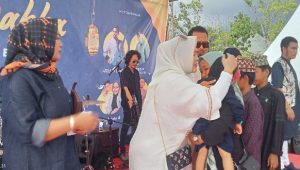 Konsisten Selama 10 Tahun, Putri Dakka Bagikan Ribuan Paket Sembako dan Santuni Anak Yatim