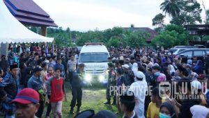 Jenazah SBj Tiba di Walmas, Bupati Luwu Instruksi Seluruh Camat Melayat ke Rumah Duka
