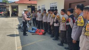Kasat Lantas Polres Palopo Berikan Penyuluhan TKP Kecelakaan Lalulintas