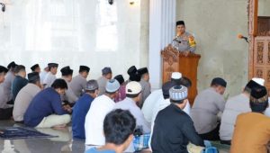 Safari Jumat, Kapolres Soppeng Imbau Waspada Penipuan Online
