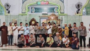 Safari Subuh, Kapolres Soppeng Ajak Warga Memakmurkan Masjid