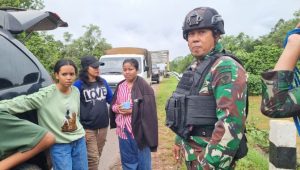 Aksi Heroik Satgas Yonif 725 Woroagi, Selamatkan Pelajar yang Terbawa Arus Banjir
