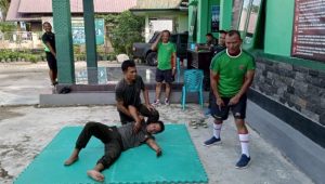 Latih Kekuatan Fisik Personel, Danramil Masamba Gelar Kegiatan Binsik