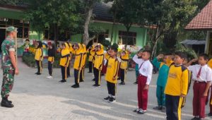 Babinsa Masuk Sekolah Bentuk Generasi yang Berkarakter