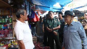Dandim 1403 Palopo Dampingi Walikota Lakukan Pemantauan Harga Bahan Pokok di PNP dan Pasar Andi Tadda