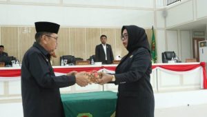 Sidang Paripurna, DPRD Palopo Terima KUA/PPAS 2024, dan KUPA/PPAS 2023