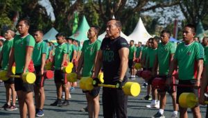 Jaga Kebugaran Tubuh, Pangdam Bersama Prajurit XIV Hasanuddin Laksanakan Olahraga
