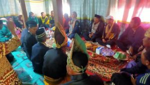Wujud Sinergitas Babinsa Koramil Limbong Hadiri Kunjungan Bupati Luwu Utara