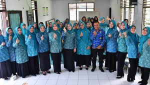 Kunjungan Kerja, Hasnawati Asrul Ajak PKK Kecamatan Sukseskan Program Pemerintah