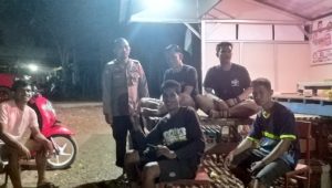 Antisipasi Gangguan Kamtibmas, Polsek Majauleng Laksanakan Patroli Blue Light