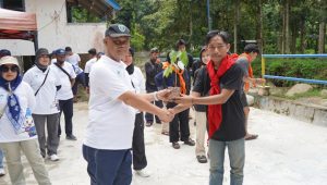 Perumda TM Palopo Kolaborasi Mapala Unanda Tanam 100 Bibit Pohon Jengkol di Bantaran Sumber Air Beku