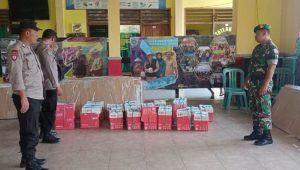 Babinsa Koramil Modo Bersama Bhabinkamtibmas Kawal Pendistribusian Logistik Pemilu