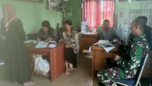 Aktif Komsos Bersama Perangkat Desa, Babinsa Koramil Bone-Bone Tetap Semakin Solid