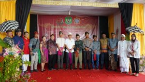 Forkopimda Hadiri Perayaan Hari Galungan Umat Hindu Palopo di Pura Mandira Taman Sari