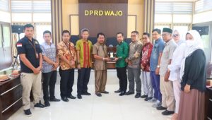 Ketua Komisi ll DPRD Wajo Terima Kunjungan DPRD Kolaka Utara