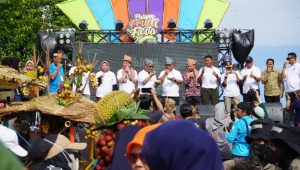 Staf Ahli Gubernur Hadiri Palopo Fruits Fiest 2024, Asrul Sani : Kota Palopo Jadi Ivent Tahunan