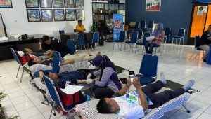 HUT ke-20, Karyawan Perumda TM Palopo Gelar Donor Darah