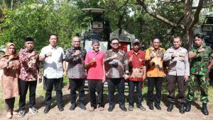 Penyerahan Bantuan Alsintan Dari Kementan, Pj Walikota Harap Pertanian di Palopo Ditingkatkan