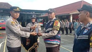23 Bhabinkamtibmas Polres Palopo di Bekali Handphone