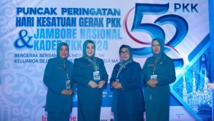 Hj Aisyah Saleh Hadiri Puncak Peringatan HKG PKK KE-52 di Surakarta