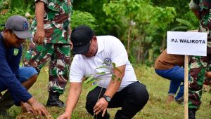 Hadiri Penanaman Pohon, PJ Walikota Palopo Harap Dapat Minimalisir Banjir dan Longsor