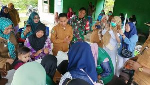 Personil Koramil 1403-12 Bone-bone Lakukan Pendampingan Intervensi Pencegahan Stunting