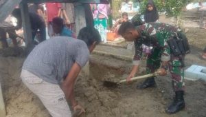 Peduli Warga Binaan, Babinsa Koramil Bone-bone Melayat ke Rumah Duka