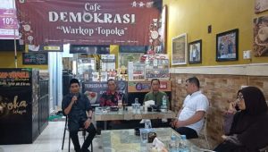 KPU Luwu Gelar Sosialisasi di Warkop Bertajuk Cafe Demokrasi