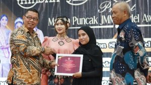 Kadis Pariwisata dan Ekonomi Kreatif Palopo Hadiri Pagelaran Fashion Show 2024