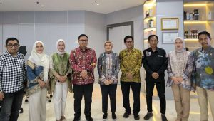 Didampingi Kadinsos Palopo, Asrul Sani Berkunjung di Kantor Kementerian Sosial RI