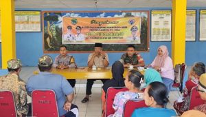 Penyaluran BLT Dana Desa, Babinsa Koramil Bone-bone: Kami Pastikan Bantuan Tepat Sasaran