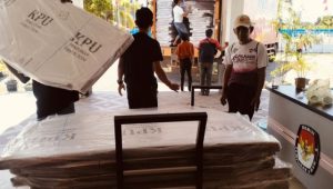 KPU Palopo Terima Logistik Tahap Pertama, Sekretaris Andi Irwan : 1.040 Bilik Suara