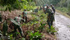 Karya Bakti di Desa Lino, Peltu Pratno: Kepedulian TNI Jaga Kebersihan di Wilayah Teritorial