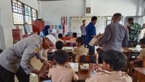 Bagikan Makanan Gratis di SDN 35 Lamandu, Kapolres Palopo : Program Presiden RI Peningkatan Asupan Gizi