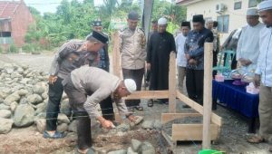 Peletakan Batu Pertama Pembangunan Mushola Polsek Wara Selatan, Kapolres Palopo : Pentingnya Sarana Ibadah