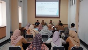 Asisten Pemerintahan dan Kesra Setda Palopo Hadiri Review Kinerja Tahunan