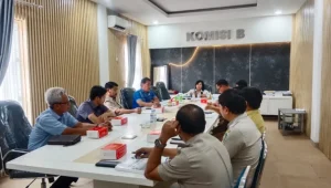 Komisi B DPRD Palopo Gelar Rapat Kerja dengan Bappeda, Bahas Program Strategis 2025