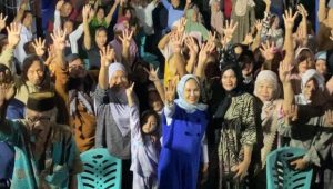 Palopo Baru, Menang-Menang,  Dukungan Emak-Emak untuk Paslon 04 di Kecamatan Bara