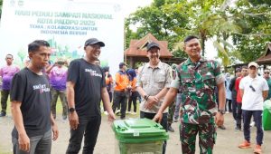 Pj Wali Kota Palopo H. Firmanza DP Pimpin Apel HPSN Kota Palopo 2025 di Pantai Labombo