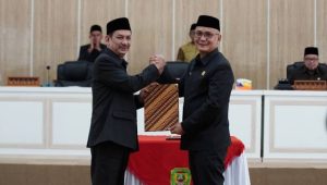 DPRD Palopo Gelar Paripurna Penetapan Propemperda 2025 dan Rekomendasi LKPJ Wali Kota