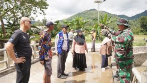 Ketua DPRD Palopo Dampingi Pj Sekda Tinjau Tiga Titik Rawan Banjir di Kecamatan Sendana