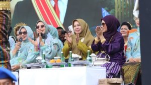 Ketua TP PKK Hj. Kurniah Patahudding Hadiri Peringatan Hari Jadi Ke-XXII Luwu Timur