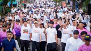Ribuan Warga Palopo Meriahkan Jalan Sehat Sulsel Anti Mager, Gubernur Serahkan Bantuan 3,5 Miliar