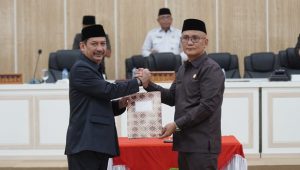 Pj Walikota Palopo Hadiri Rapat Paripurna, DPRD Tetapkan Rekomendasi LHP BPK dan Ranperda APBD 2024