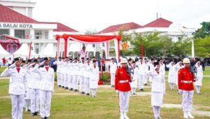 Wakil Wali Kota Palopo Pimpin Upacara Penurunan Bendera HUT ke-80 RI di Lapangan Pancasila